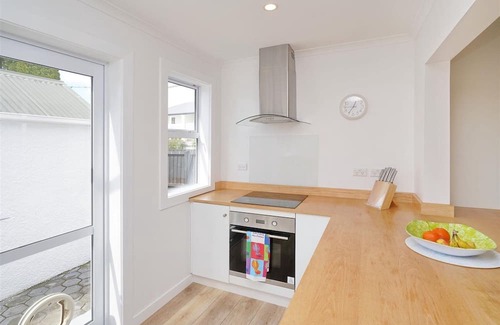 Christchurch House | Rimu Retreat - Your Family's Ideal Home Away from Home