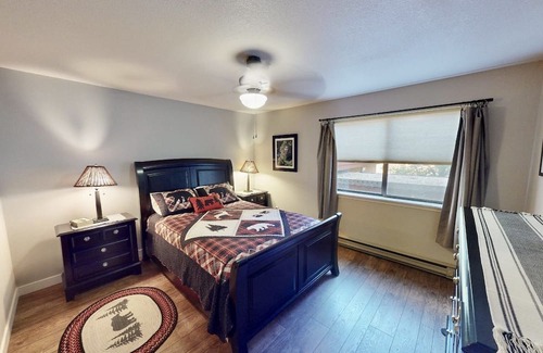 McCall House | Serene River View Retreat on the Payette River