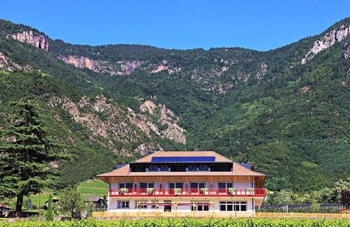 Terlano Apartment | Comfortable Residence Egger Apt B with Mountain View & Wi-Fi