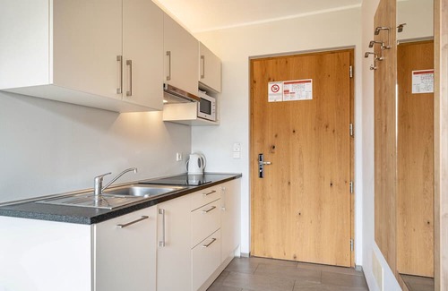 Terlano Apartment | Cozy Residence Egger Apt C with Mountain View & Free Wi-Fi