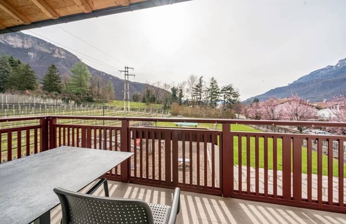 Terlano Apartment | Cozy Residence Egger Apt C with Mountain View & Free Wi-Fi