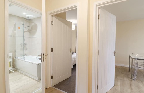 Walton on the Naze Cottage | Cozy Coastal Retreat at 21C Saville Road, Walton-On-The-Naze