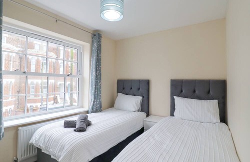 Walton on the Naze Cottage | Cozy 21B Saville Road Cottage with Ocean Views in Walton