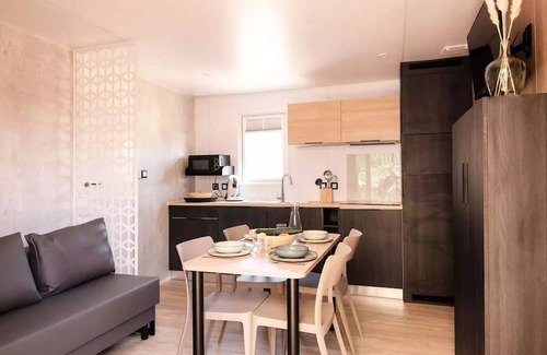 Coux-et-Bigaroque-Mouzens House | Relax in Signature Cottage at Camping Inspire Villages