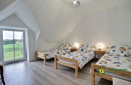 Pont-Scorff House | Family-Friendly Escape at L'escale Côté Nature Hotel