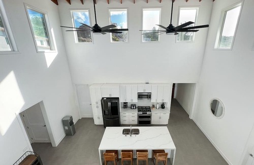 Camp Bay House | Discover Tranquility at Casa Blanca Camp Bay Estates
