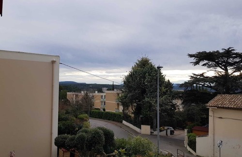 Nord Apartment | Bright and Airy Grand T3 in Aix-en-Provence, Family Friendly