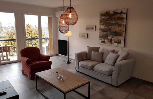 Nord Apartment | Bright and Airy Grand T3 in Aix-en-Provence, Family Friendly
