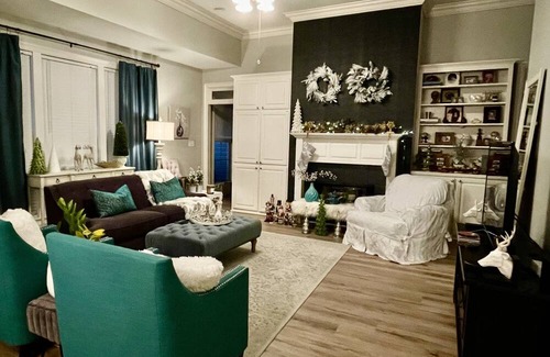 Prairieville Bed & Breakfast | Bed & Breakfast Stay with Brenda Bedroom with Bath in home