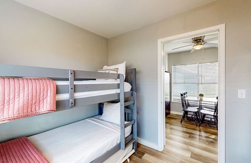 Aransas Pass House | Cozy Renovated Cottage with Private Yard & Family Amenities