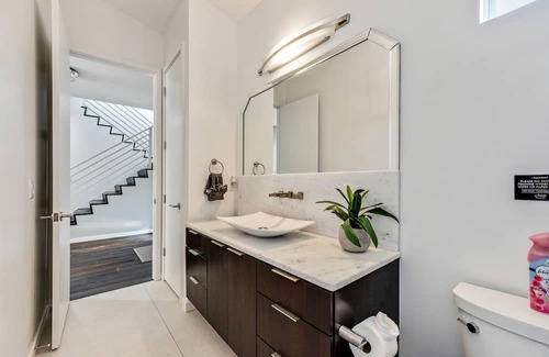 Riviera Bay House | Indulge in a Dream House with Heated Pool & Spa