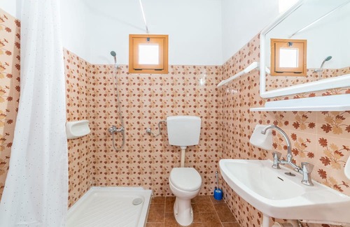 Milatos Beach Apartment | Cozy Apartment Steps from the Sea with Breakfast Included