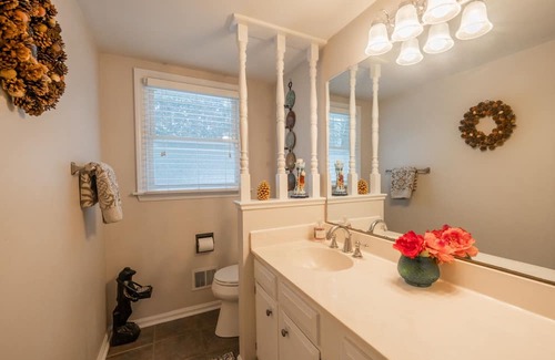 Buechel House | Family-Friendly Retreat in East Louisville - Rated 10/10