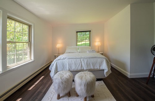 East Chatham House | Elegant Scandinavian Retreat with Oceanfront Pool Access