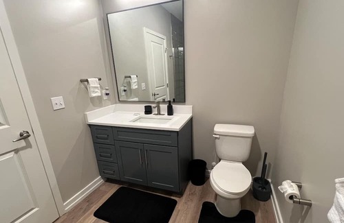 King of Prussia Apartment | Stunning Modern Large Guest Suite