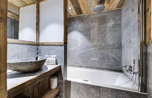 Le Fornet Apartment | Stay at Residence Les Rives De L Isere with Spa & Breakfast