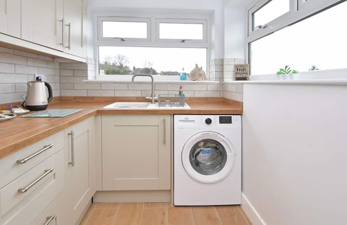 Burslem House | Discover Lancaster House: Family-Friendly 3-BR Retreat