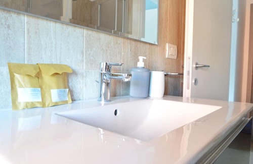 Pavia Apartment | Discover Comfort at Casa Flarer Monolocale with Spa & Kitchen