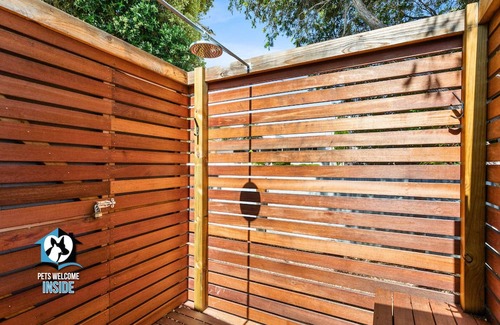 Goolwa Beach House | Coastal 3BR Retreat with Ocean View and Pool Access