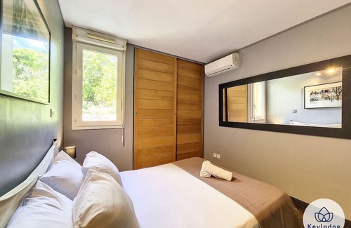 Saint-Denis Apartment | Comfortable Stay at T2 – Le Levant near Bellepierre Hospital