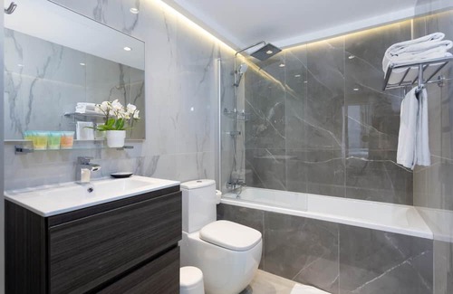 The Greens Apartment | Cozy Retreat in the Heart of the Greens - 1 BR Apartment