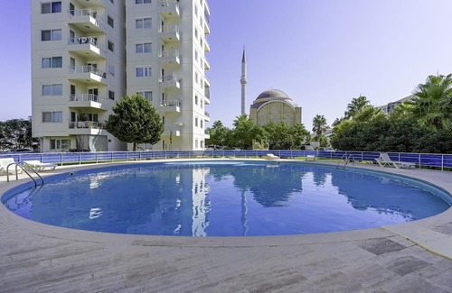 Lara Apartment | Flat w Pool, Garden, 3 min to Beach in Antalya