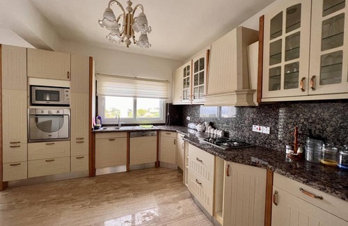 Mandres Villa | Beautiful Villa with Private Pool Near Kyrenia Gates