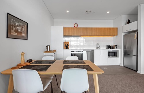Sydenham House | Convenient Urban Vista - Family-Friendly Christchurch Stay
