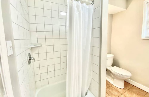 Indianapolis Apartment | Cozy Double Suite Indy - Ideal for Family Getaways