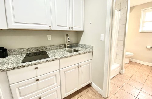 Indianapolis Apartment | Cozy Double Suite Indy - Ideal for Family Getaways