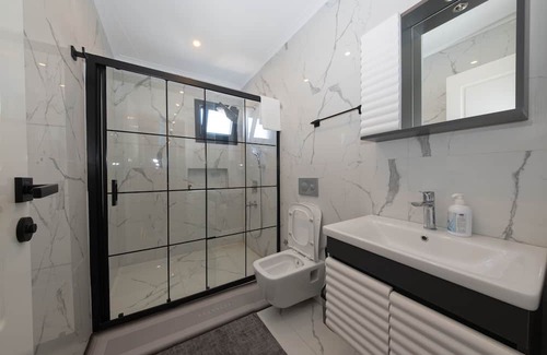 Mentese Hotel | Experience Ada Luxury: Pool, Restaurant & Family-Friendly Fun