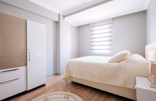 Sakarya Apartment | Spacious Duplex Flat with Terrace Near Bilgi University