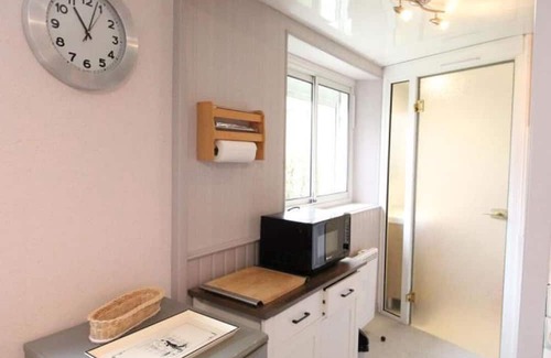 Saint-Paul-des-Landes Cottage | Cozy Gite Saint-Paul-des-Landes with Kitchen Amenities