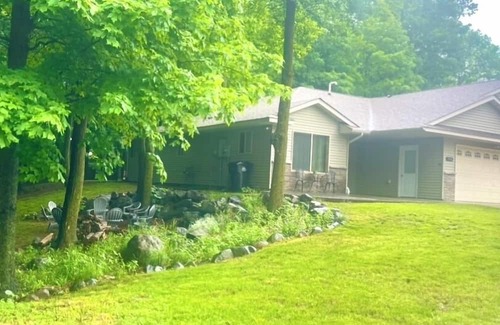 Balsam Lake House | Balsam Lake Retreat: Cozy 2BR Townhome near the Heart of Town
