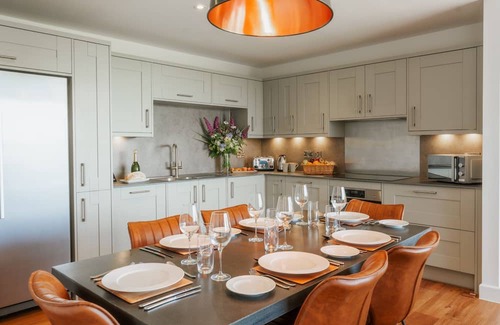 Chittlehamholt Cabin | Relax at The Mole Resort: 2 Bedrooms, Pool & Spa Access
