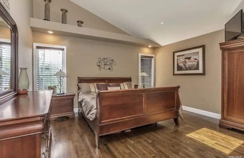 Massapequa House | Discover Paradise on Long Island for Your Family Getaway