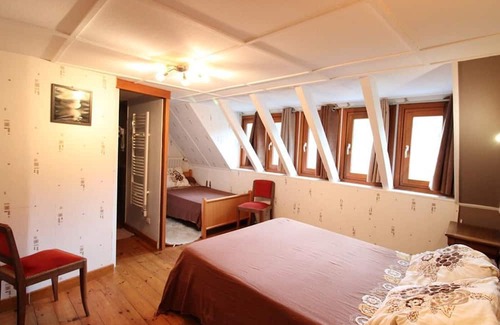 Mandailles-Saint-Julien Cottage | Cozy Gite Mandailles-Saint-Julien: Ideal for Families