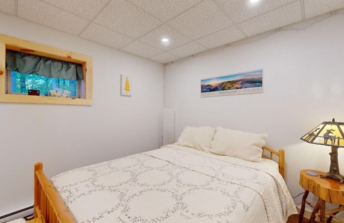 Jay Condo | Cozy 1-Bedroom Efficiency with Kitchen & Family Amenities