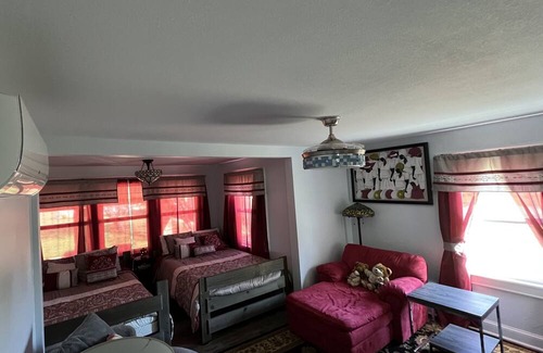 Weatherford House | It's a Small Family Affair: This bedroom is for a family of 3 to 4 members