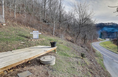 Vilas Cottage | Charming Vilas Cottage: 9 Mi to Downtown Boone & Spa Access
