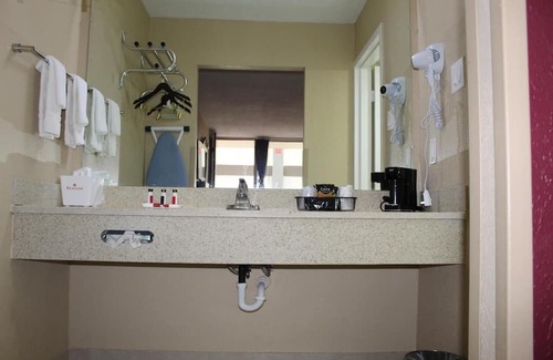 Perry House | Historic Getaway: Cozy Unit with Parking & Pet Friendly