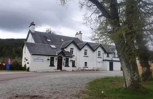 Whiteness Bed & Breakfast | Inchbae Lodge: Family-Friendly Retreat with Breakfast Options