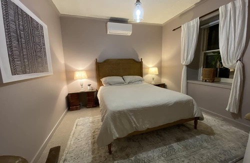 Penwortham Cottage | Pet-Friendly Greenwood Cottage on Clare Valley Riesling Trail
