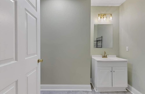 Sneads Ferry House | Beachside Boutique Suite 2