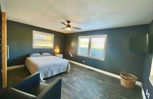 Brent House | Experience Camp White Oak House: Spa & Family-Friendly Escape