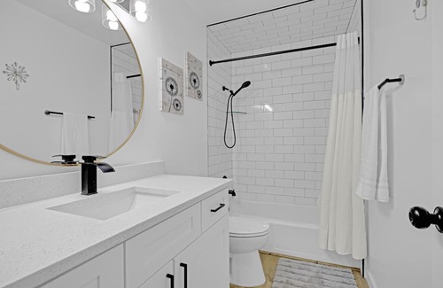 American Fork House | Discover Relaxation at The Snowy Owl with Spa Amenities