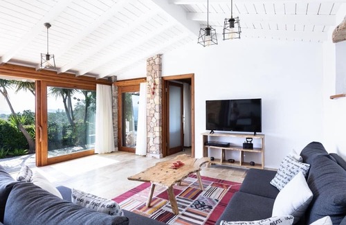 Mentese Villa | Experience Comfort at The Shepherd's House with Pool Access