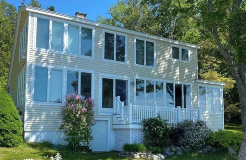 Westport House | Relax at Bella Vista Waterfront with Family-Friendly Amenities