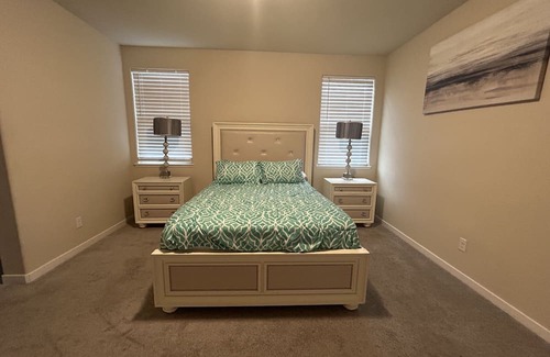 Hood House | Inviting 3BR Home in Peaceful Family Community