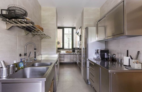 Saint-Loup-Geanges Other | Chateau De Reon - Nine Bedroom Castle, Sleeps 15